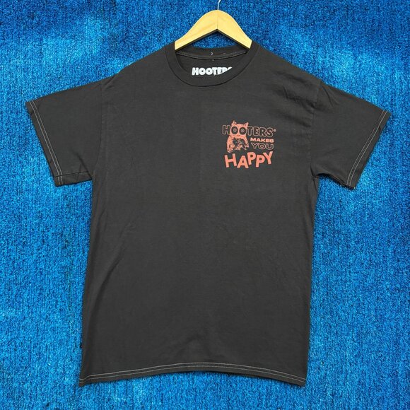 Hooters “Since 1983” Graphic T-Shirt Size Medium - Picture 2 of 5
